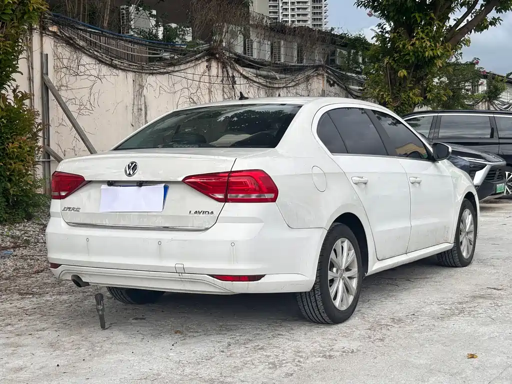 Volkswagen Lavida 2016