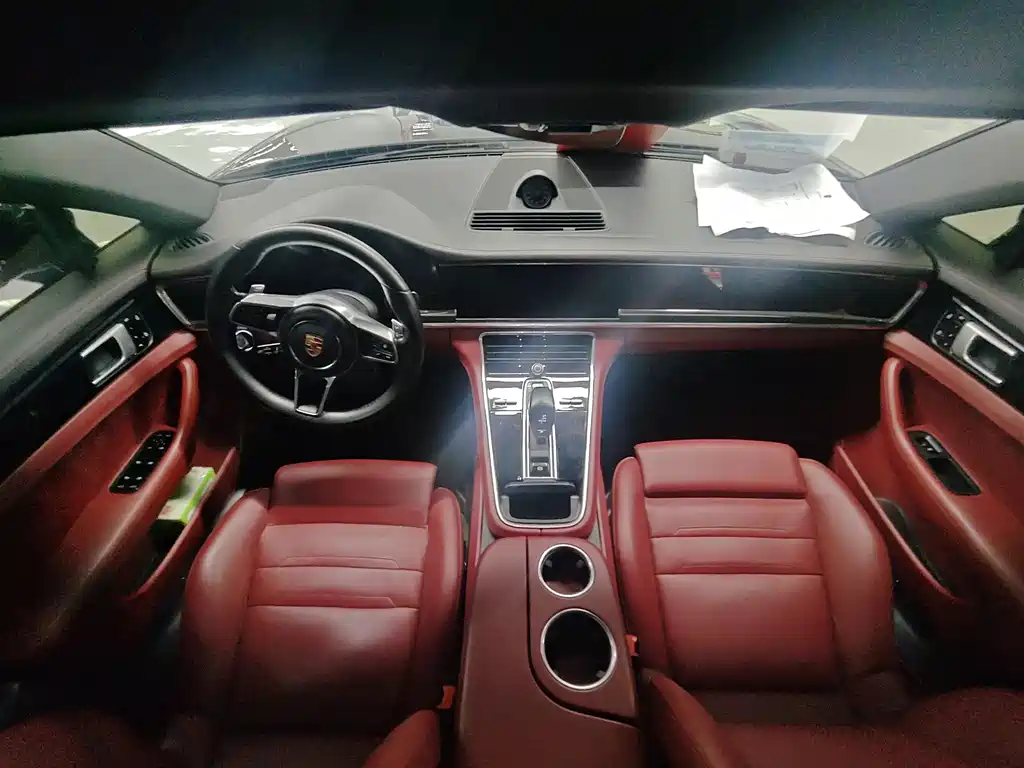 Porsche Panamera 2019 — фото 14