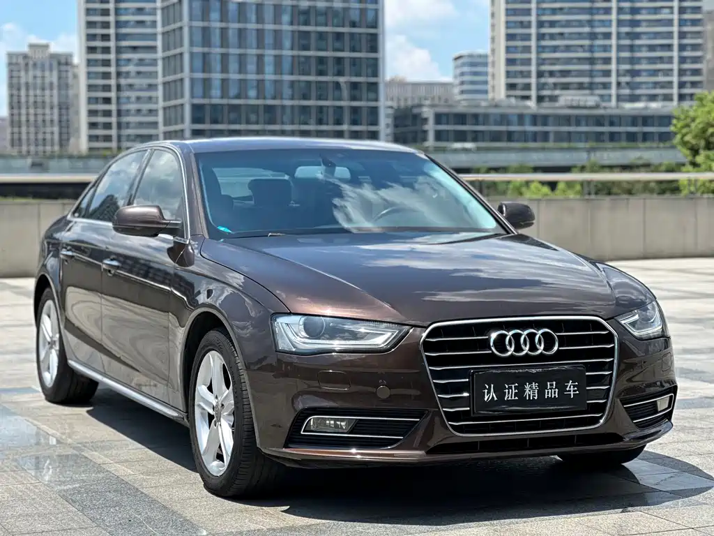 Audi A4L 2015