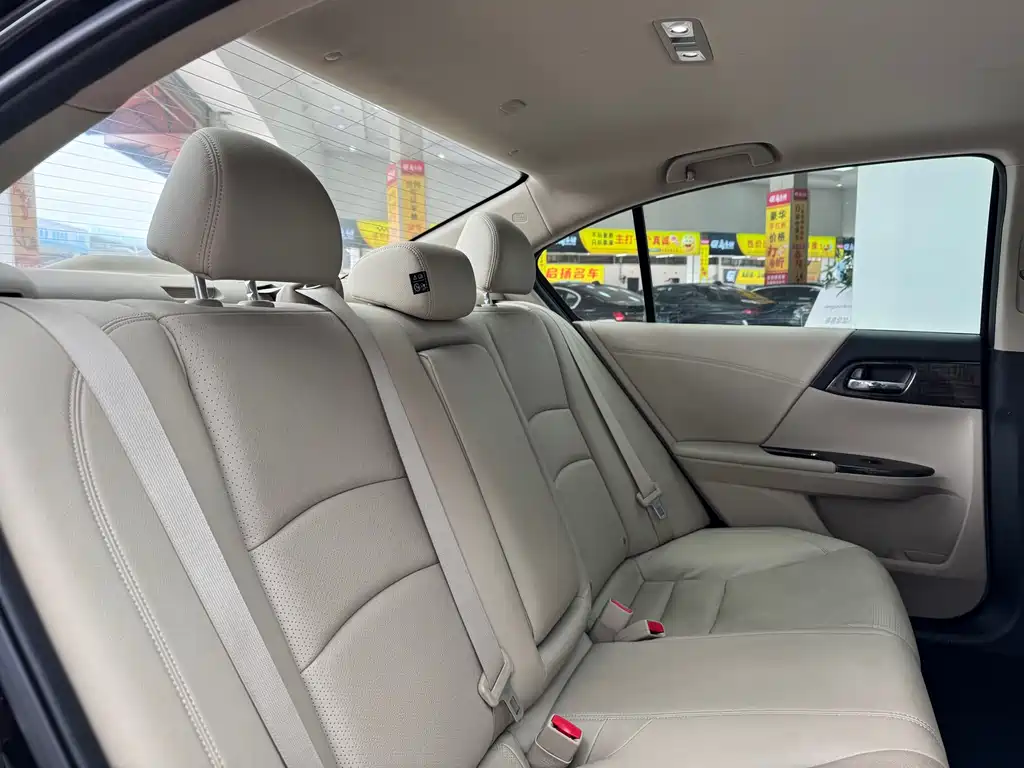 Honda Accord 2015 — фото 11