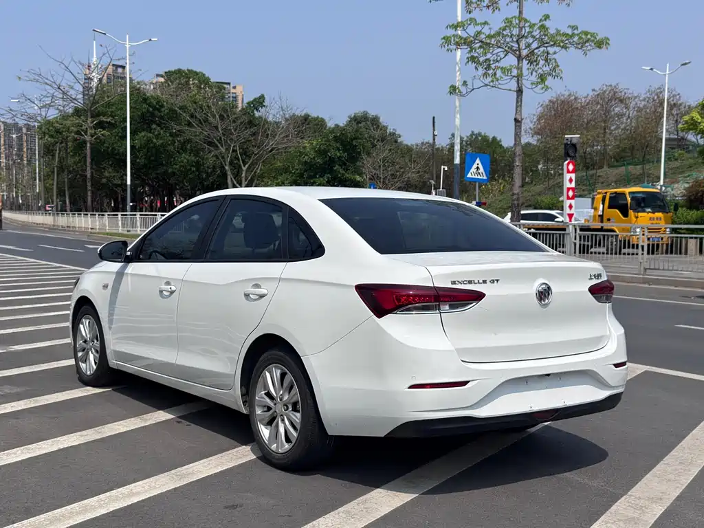 Buick Excelle 2021