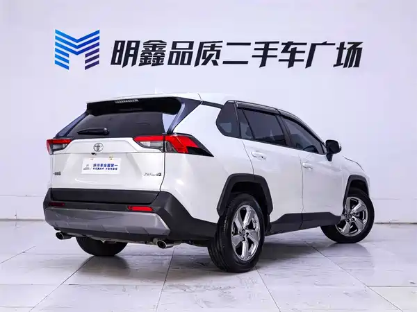 Toyota RAV4 2021