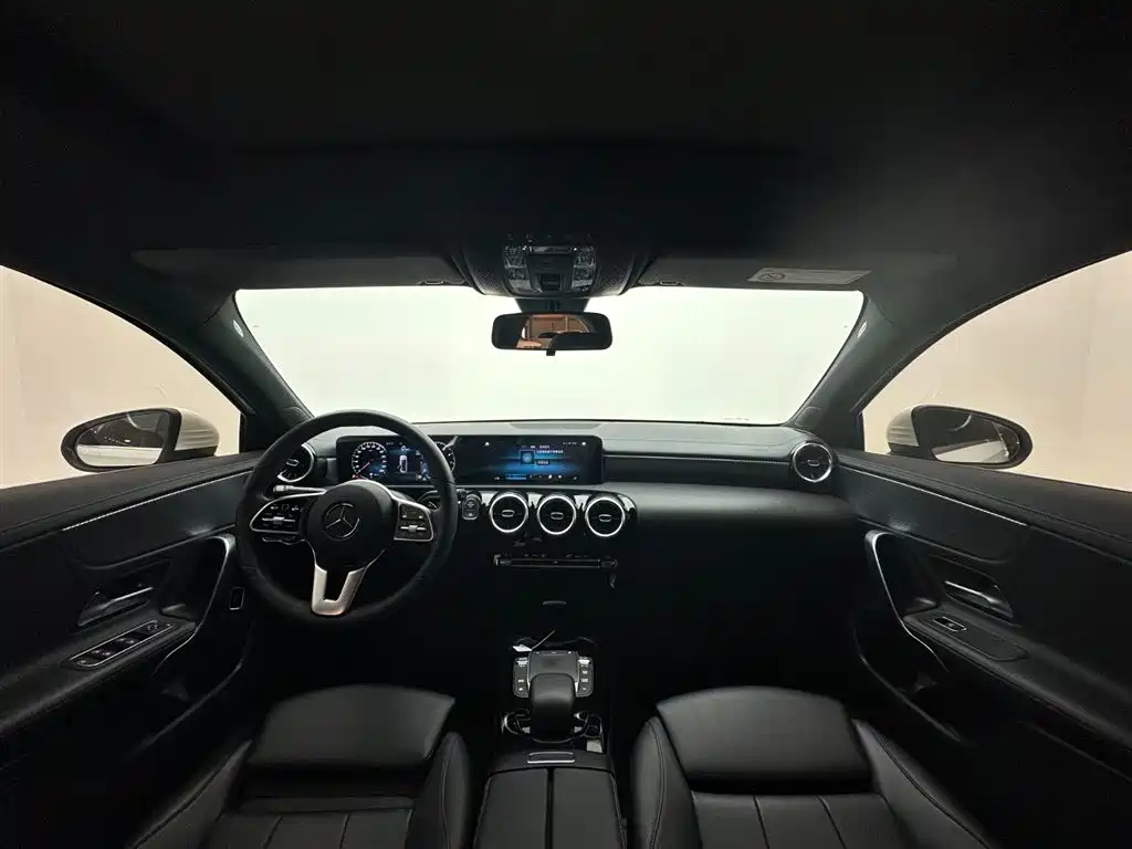Mercedes-Benz A-Class 2022 — фото 10
