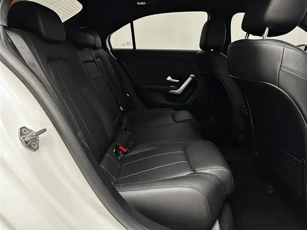 Mercedes-Benz A-Class 2022 — фото 23