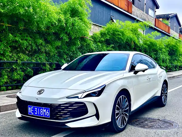 MG MG7 2023