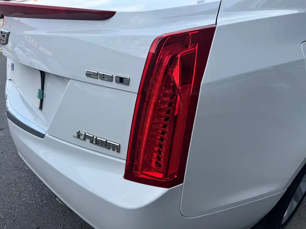 Cadillac ATS-L 2018 — фото 13