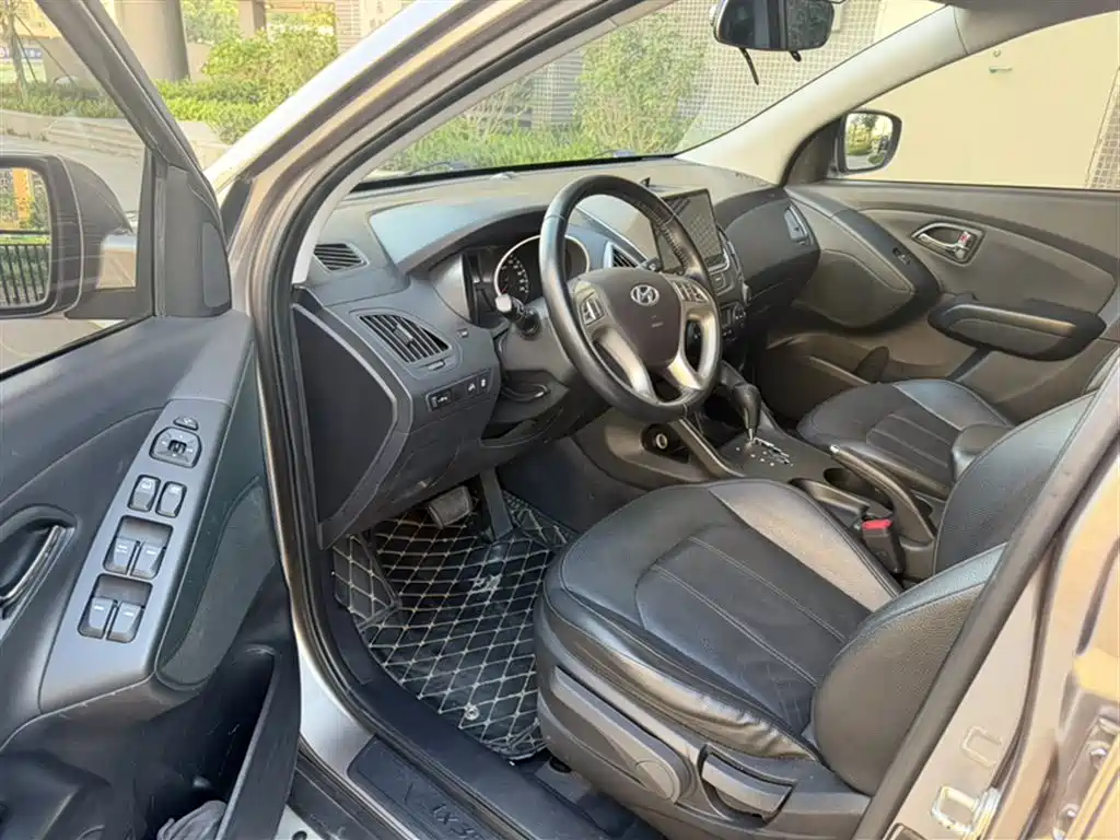 Hyundai ix35 2016 — фото 12