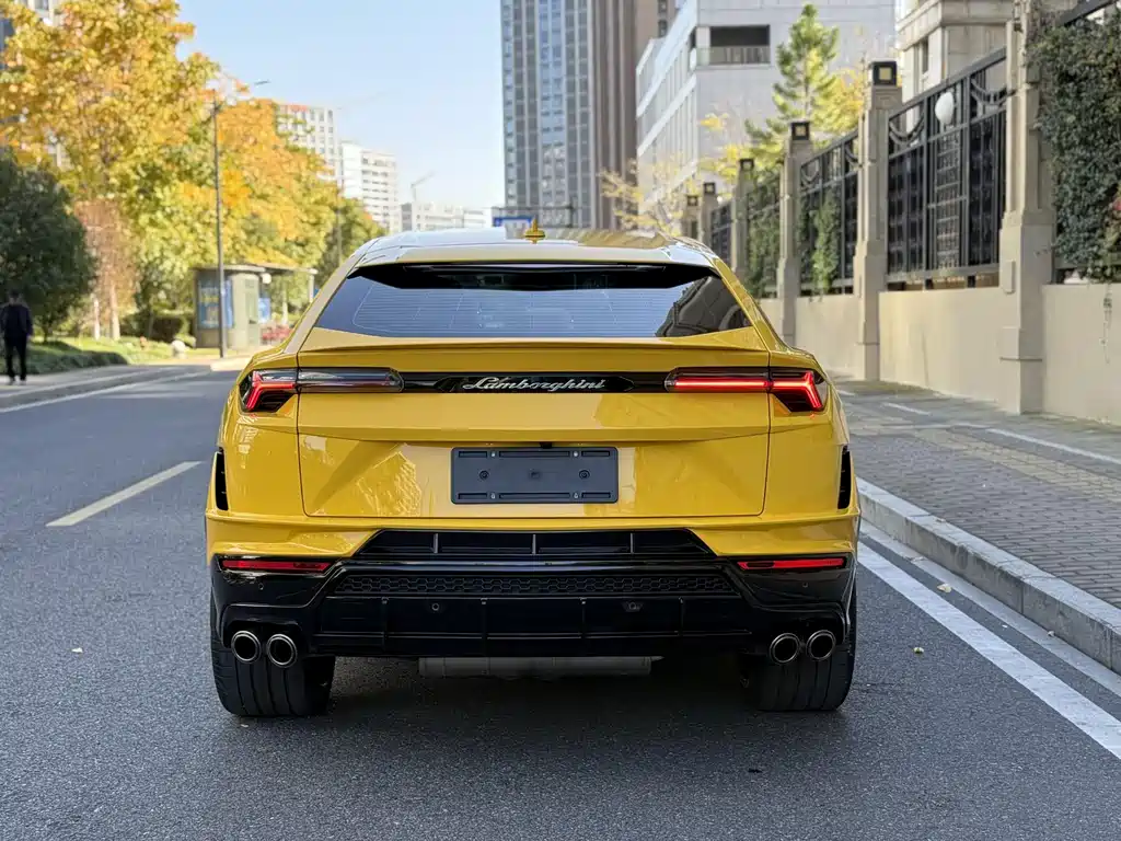 Lamborghini Urus 2022 — фото 4