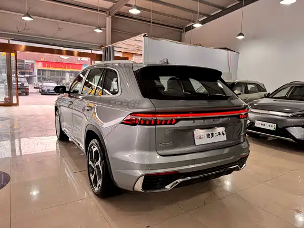 Geely Xingyue L 2024