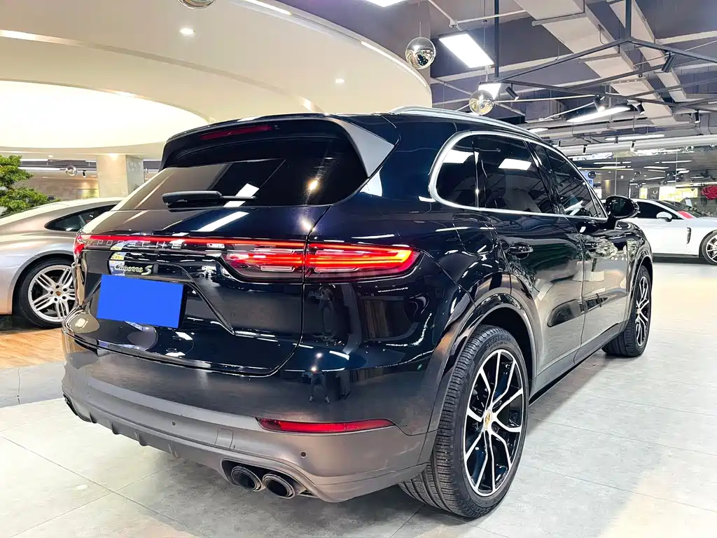 Porsche Cayenne Hybrid 2023 — фото 4