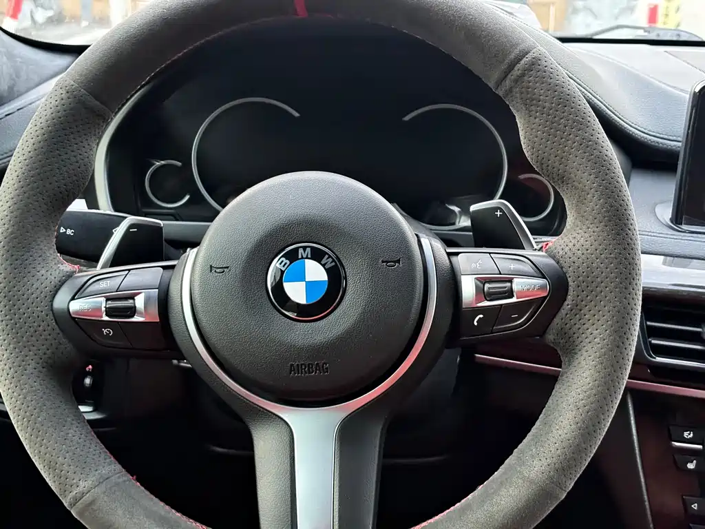 BMW X6 2018 — фото 14