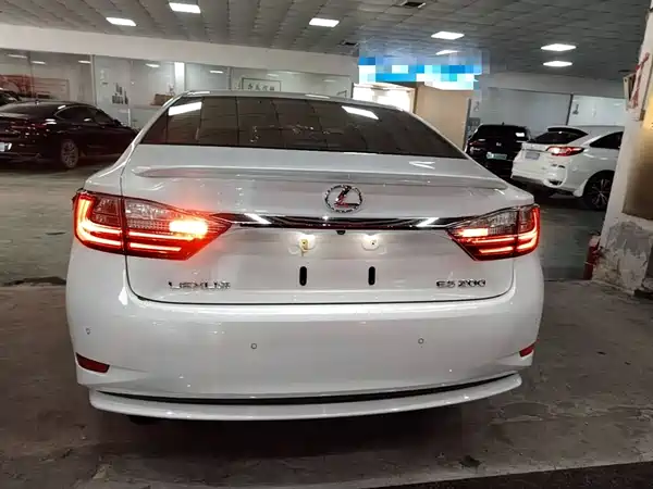 Lexus ES 2015