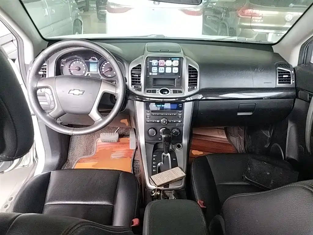 Chevrolet Captiva 2016 — фото 10