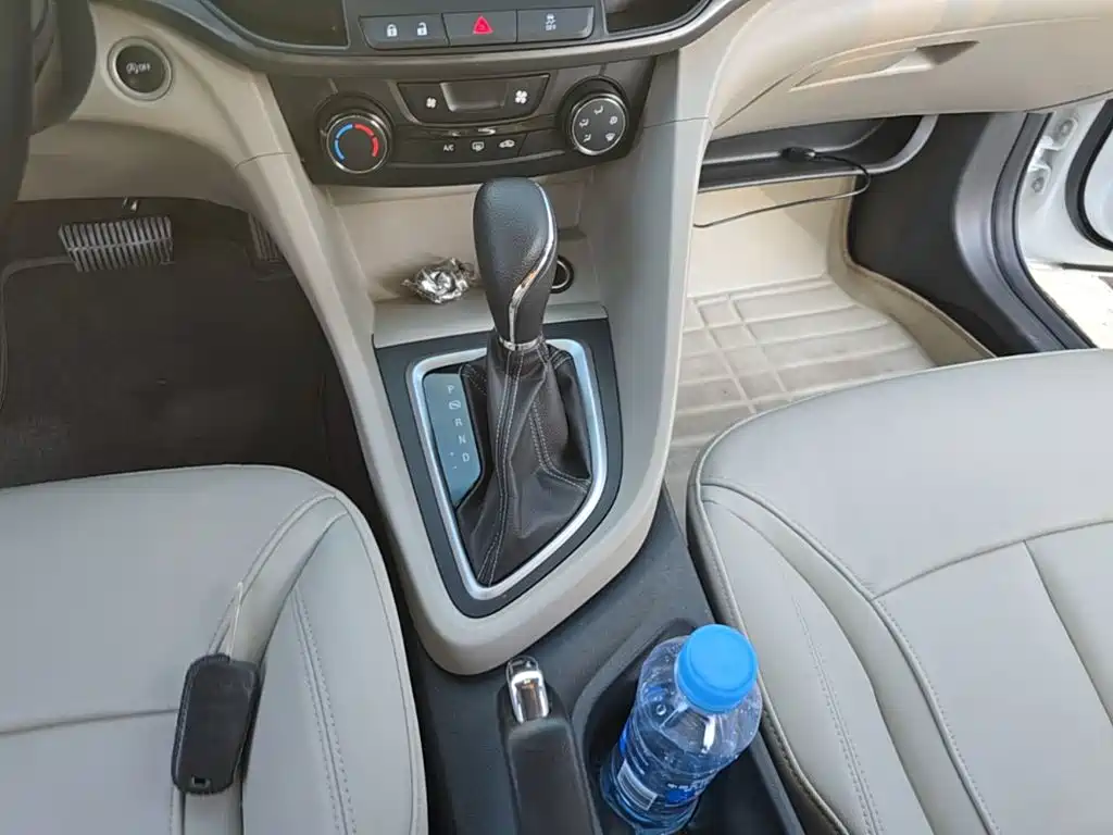 Buick Excelle 2017 — фото 14