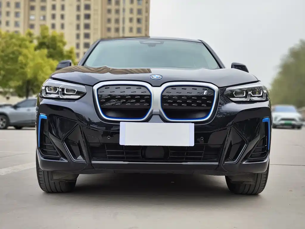 BMW iX3 2022 — фото 2