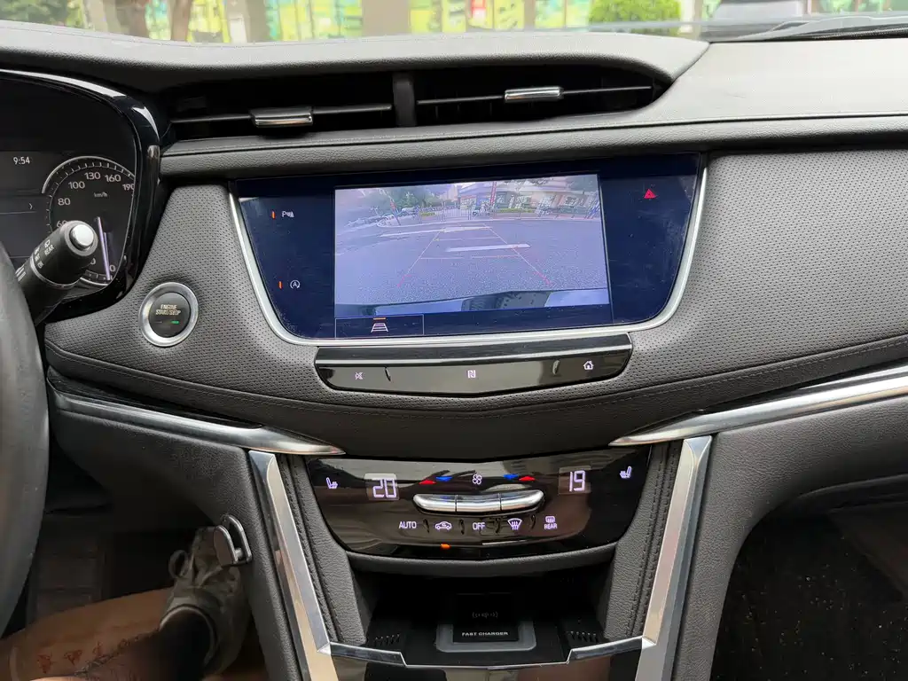 Cadillac XT5 2020 — фото 22