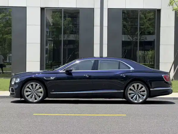 Bentley Flying Spur 2022
