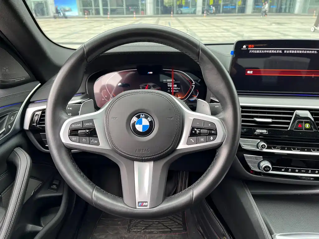 BMW 5 Series 2023 — фото 13