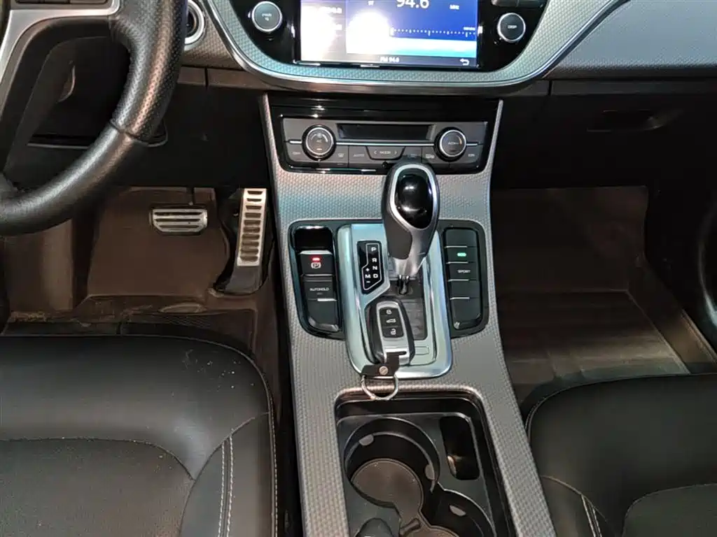 Geely Emgrand GS 2017 — фото 14
