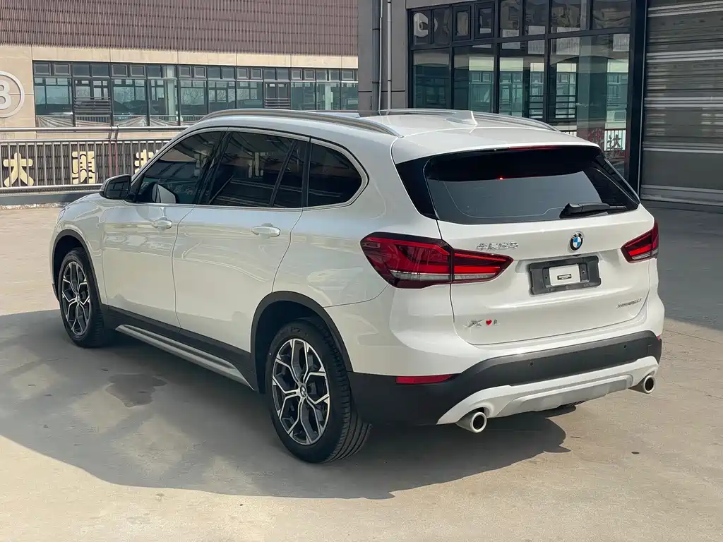 BMW X1 2022 — фото 6