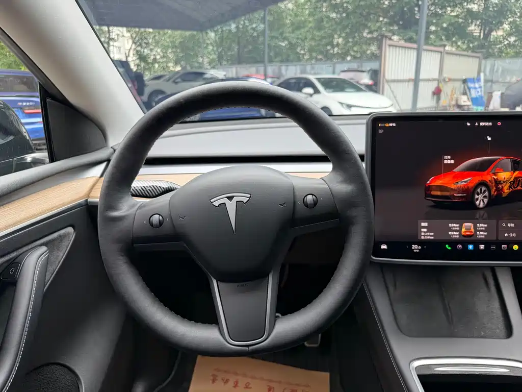 Tesla Model Y 2023 — фото 10
