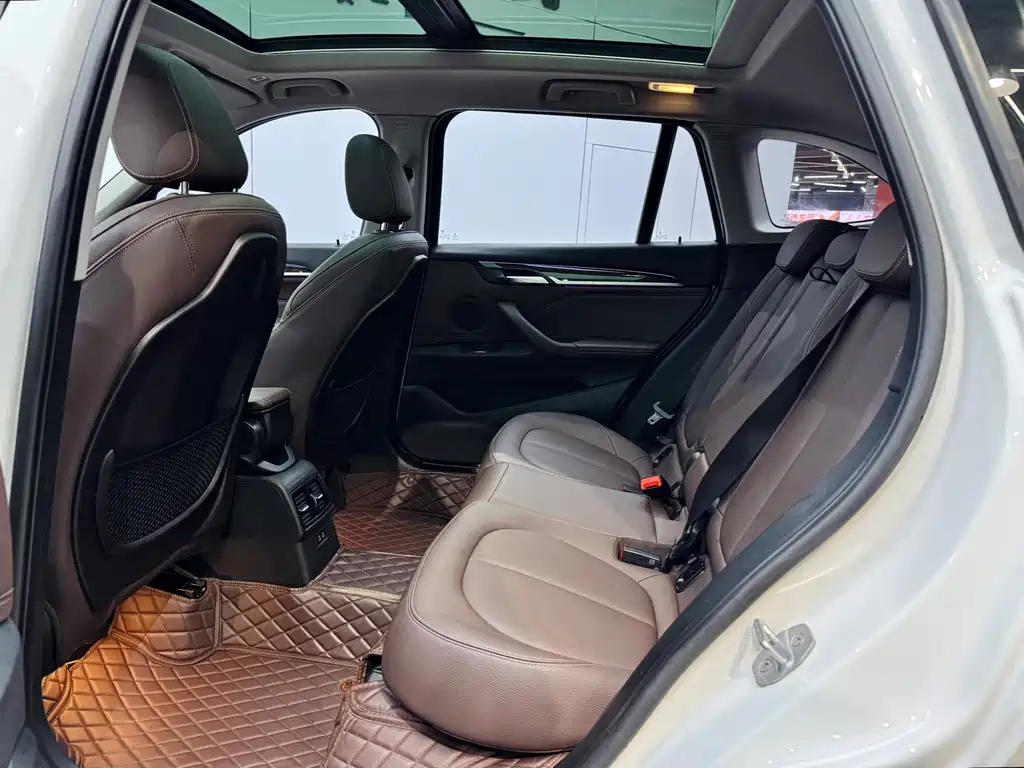 BMW X1 2020 — фото 14
