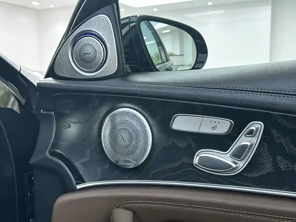 Mercedes-Benz E-Class 2017 — фото 7