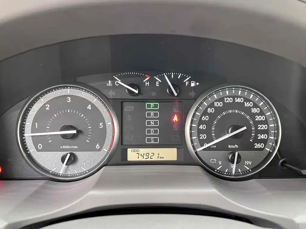 Toyota Land Cruiser 2020 — фото 9