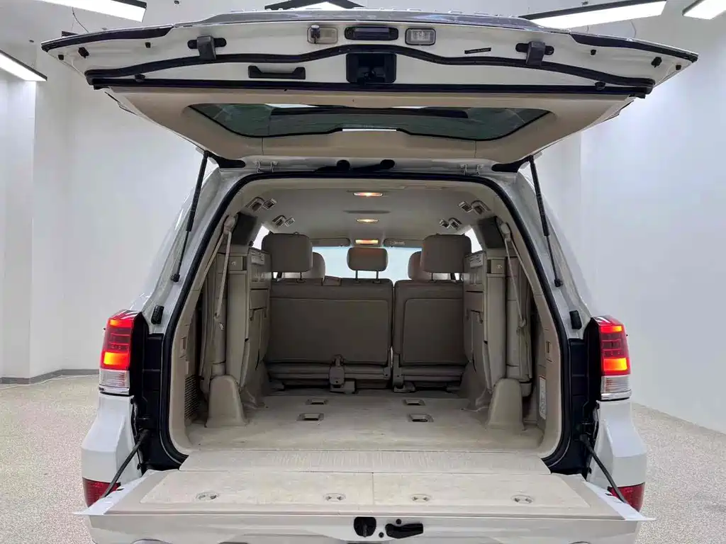 Toyota Land Cruiser 2020 — фото 19