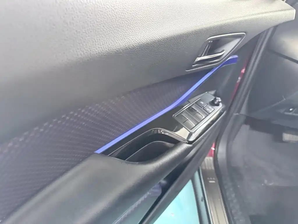 Toyota IZOA 2018 — фото 10