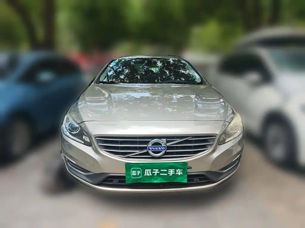 Volvo S60 2016 — фото 24