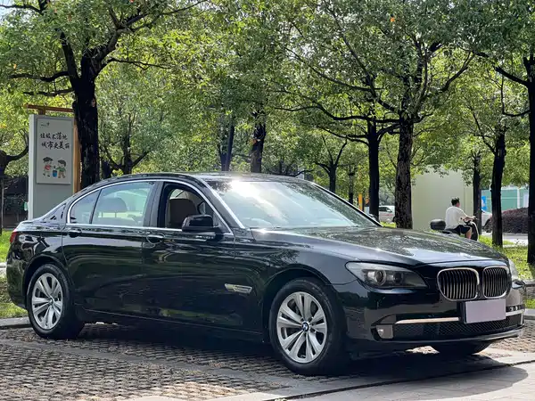 BMW 7 Series 2009