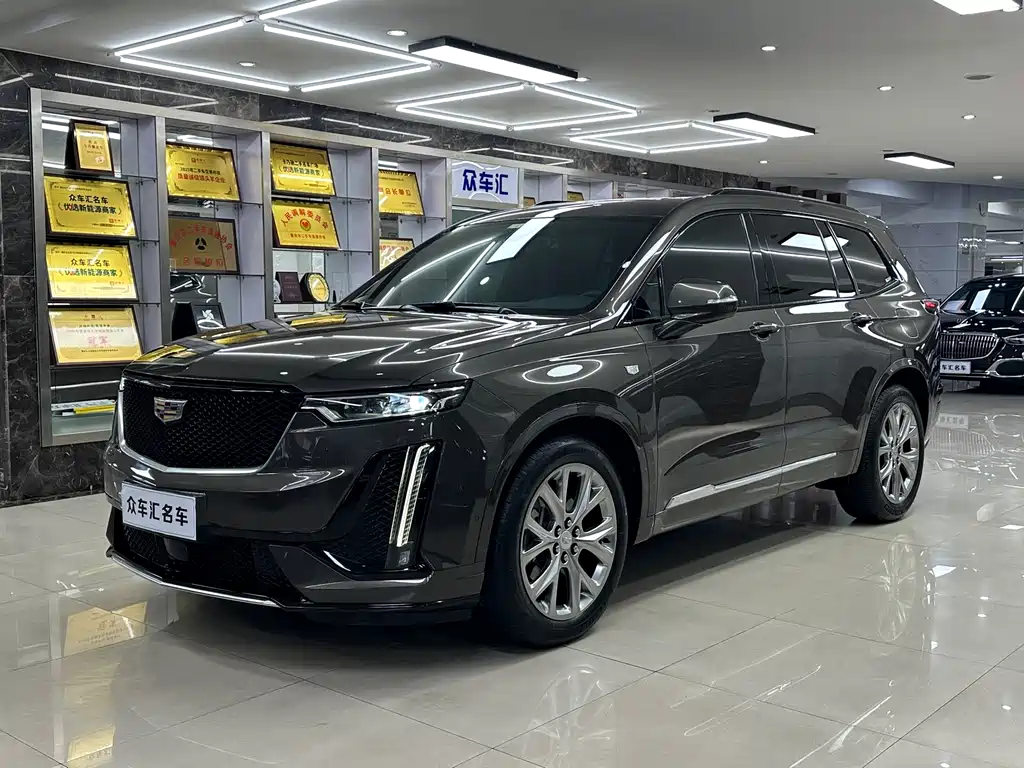 Cadillac XT6 2021 — фото 1