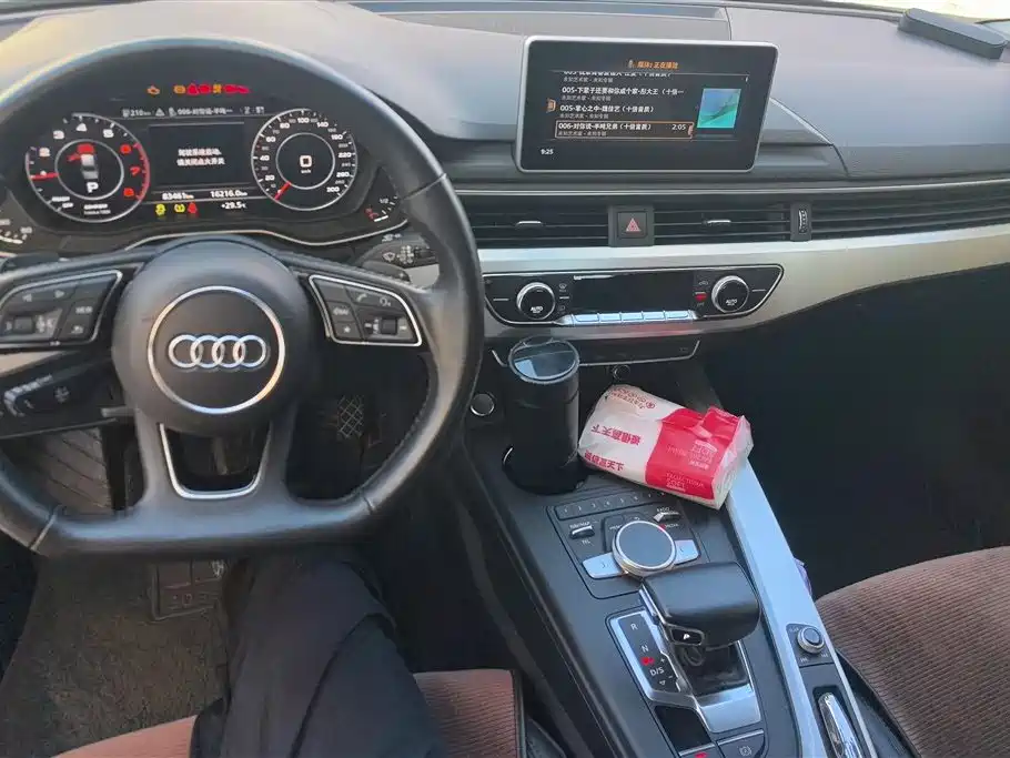 Audi A4L 2019 — фото 12