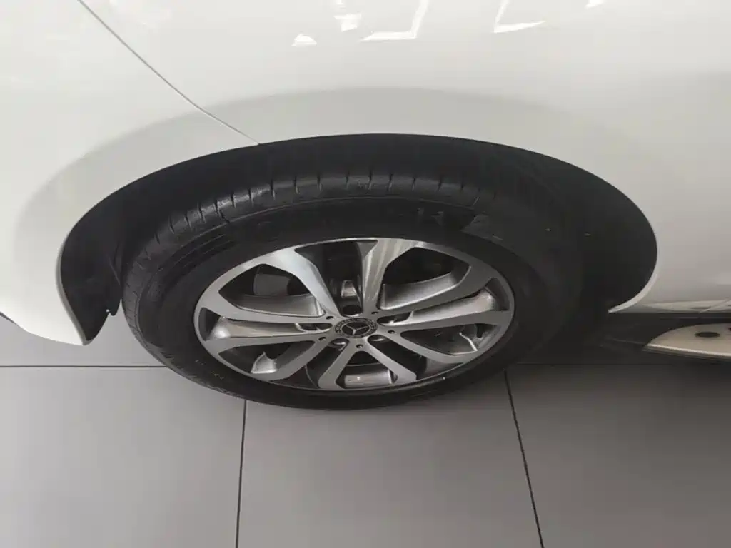 Mercedes-Benz GLE 2018 — фото 23