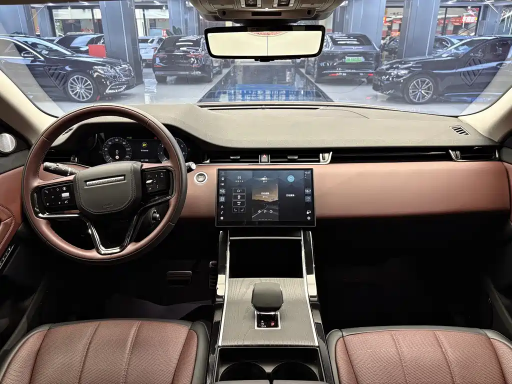 Land Rover Evoque 2025 — фото 5