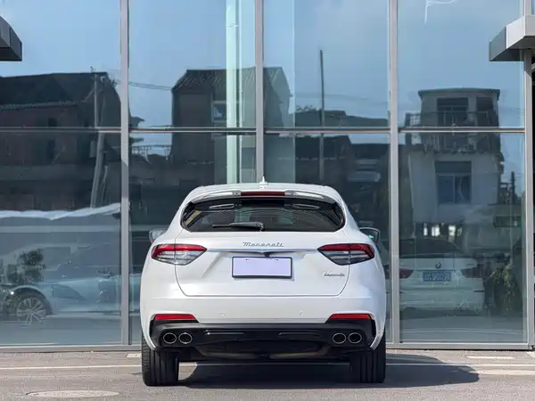 Maserati Levante 2021