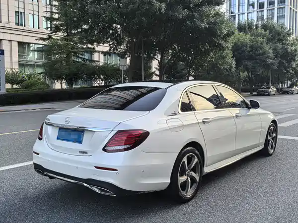 Mercedes-Benz E-Class 2018