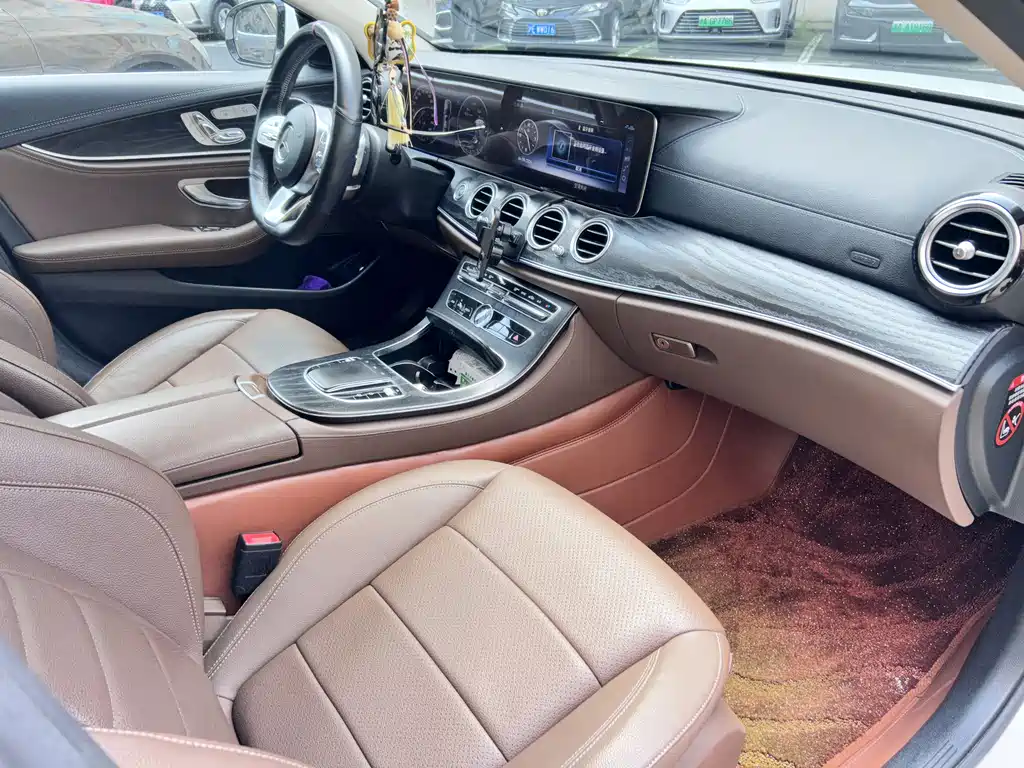 Mercedes-Benz E-Class 2019 — фото 4