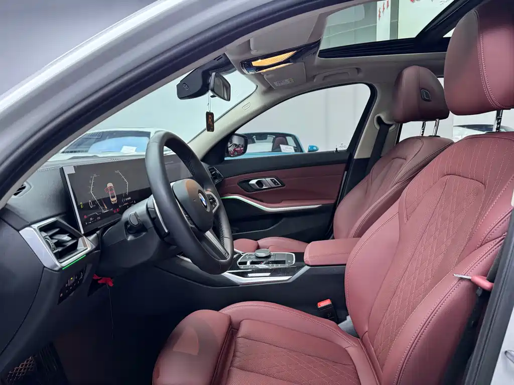 BMW 3 Series 2024