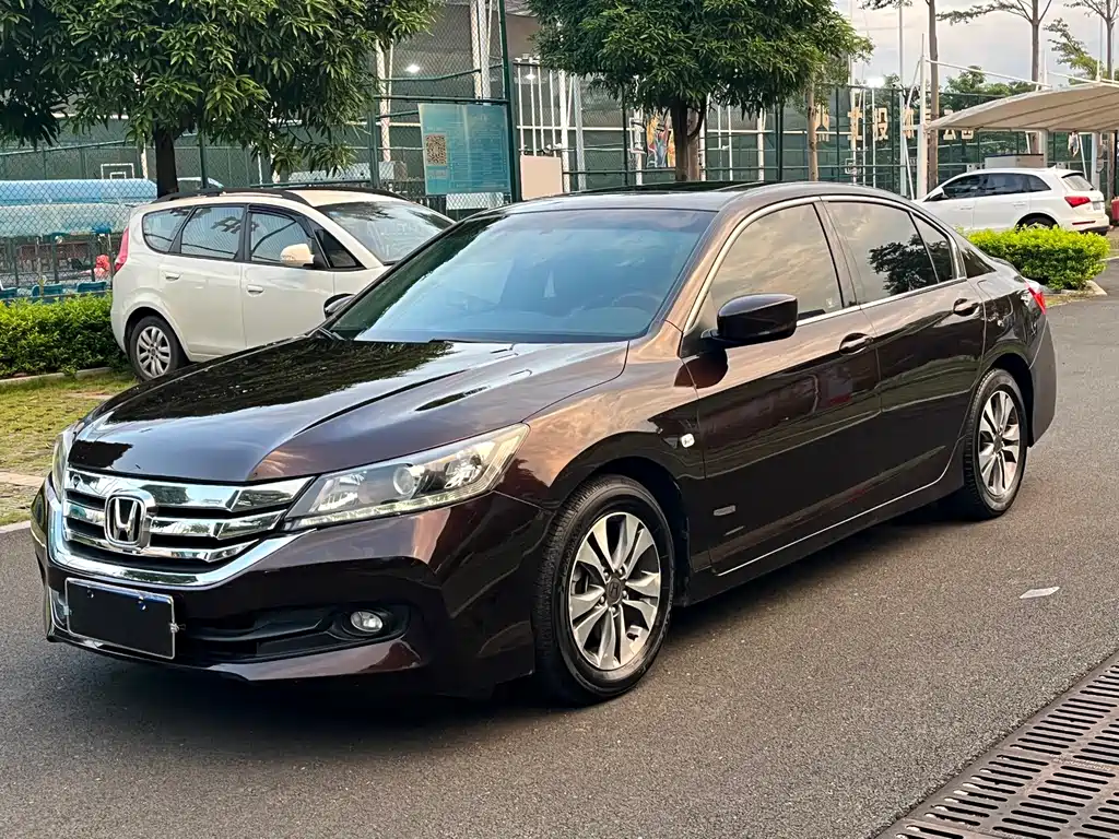 Honda Accord 2014 — фото 1