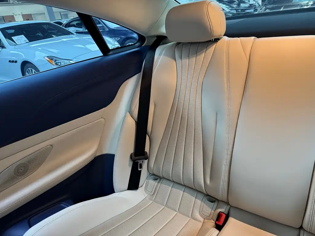 Mercedes-Benz E-Class 2021 — фото 17