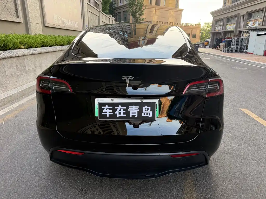 Tesla Model Y 2023 — фото 11