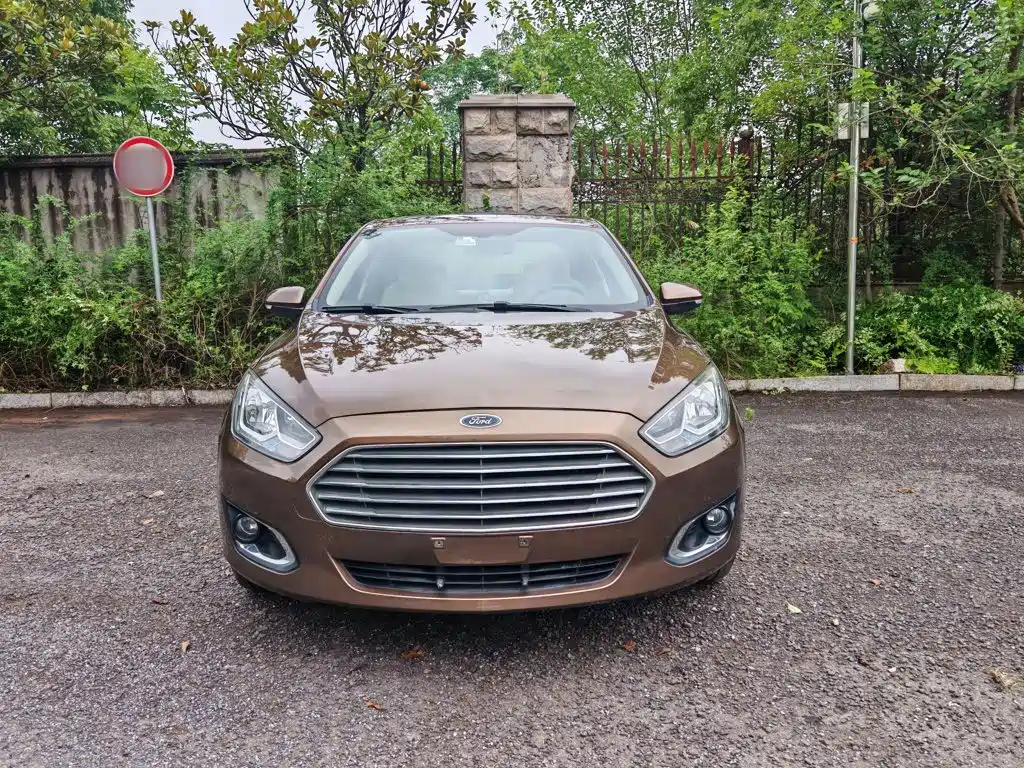 Ford Forrest 2015