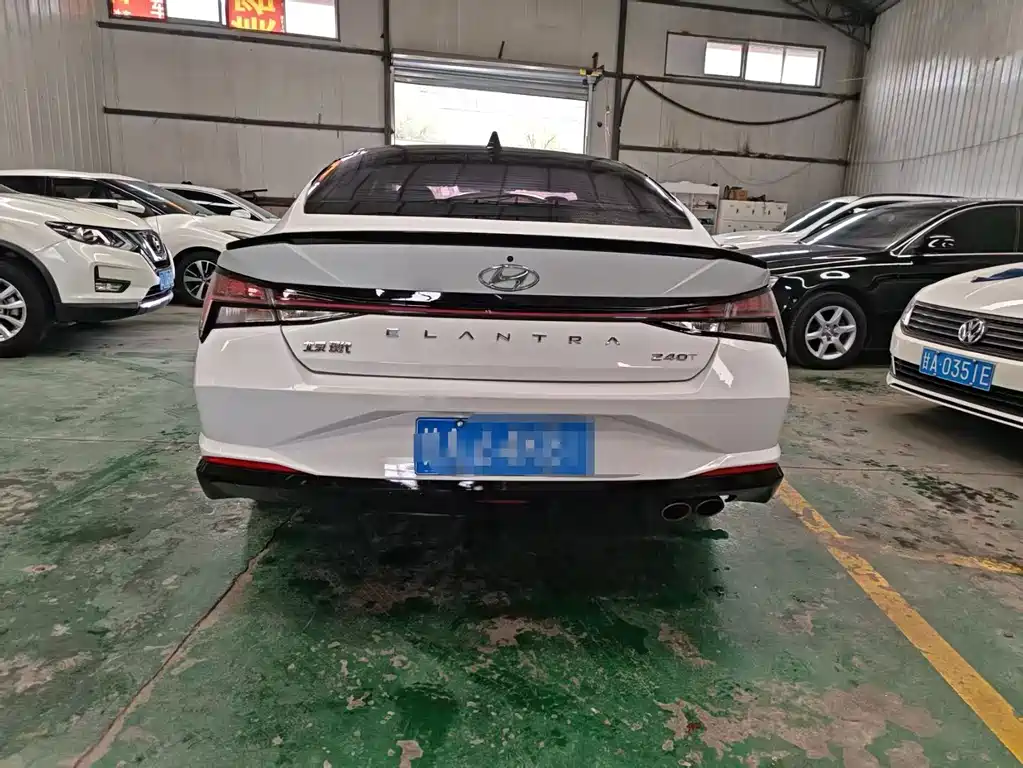 Hyundai Elantra 2023