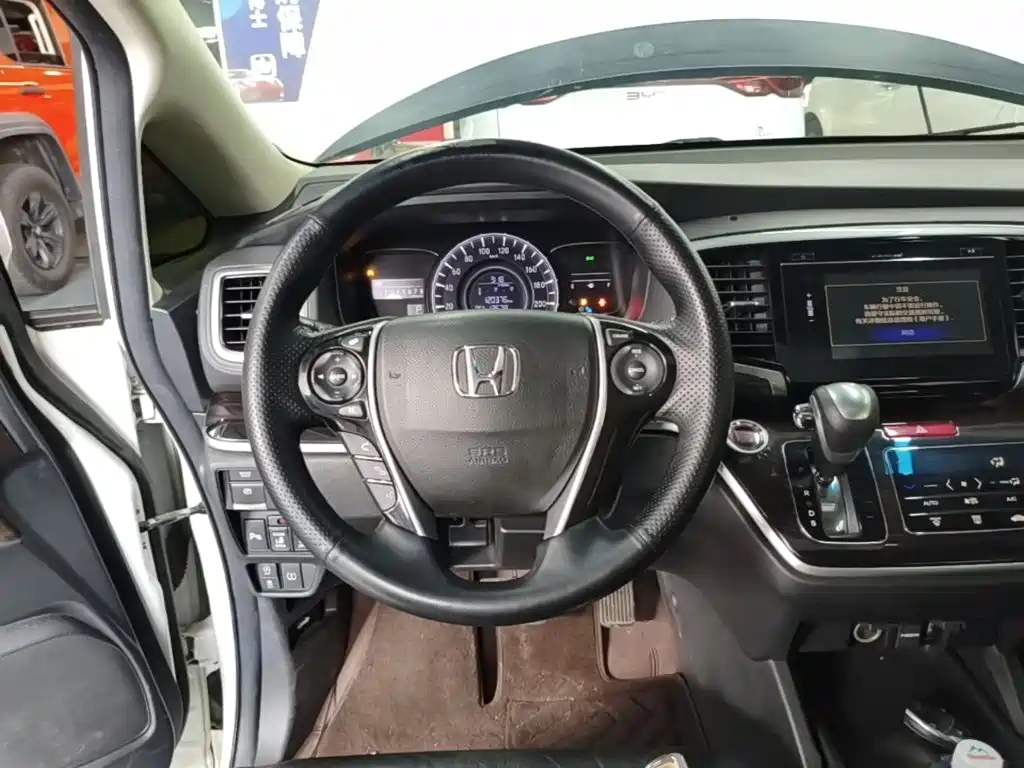 Honda Odyssey 2019 — фото 11