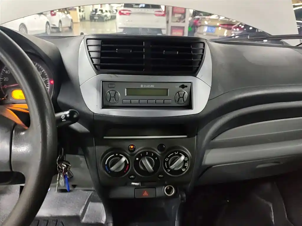 Suzuki Alto 2017 — фото 13