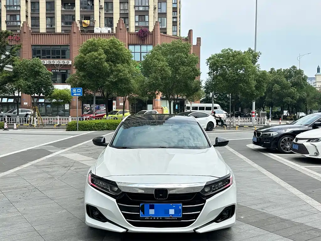 Honda Accord 2022 — фото 2