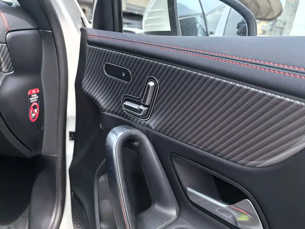 Mercedes-Benz A-Class 2025 — фото 4