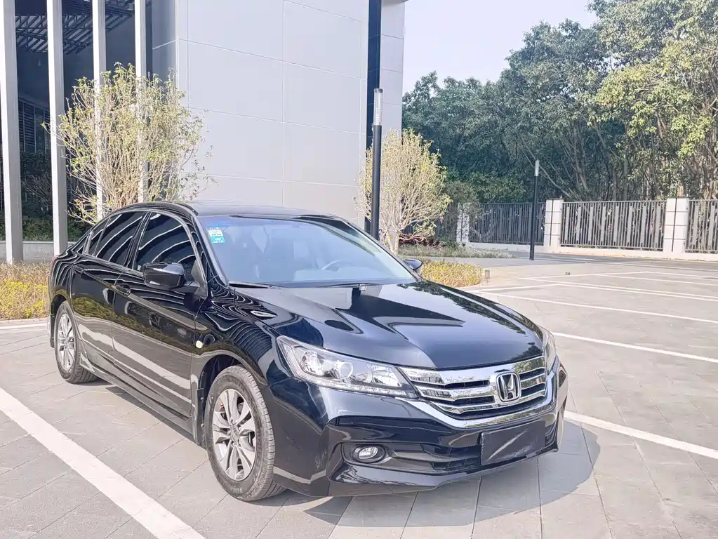 Honda Accord 2016 — фото 3